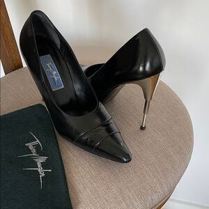 Thierry Mugler Black Pointed Leather Stiletto Heels